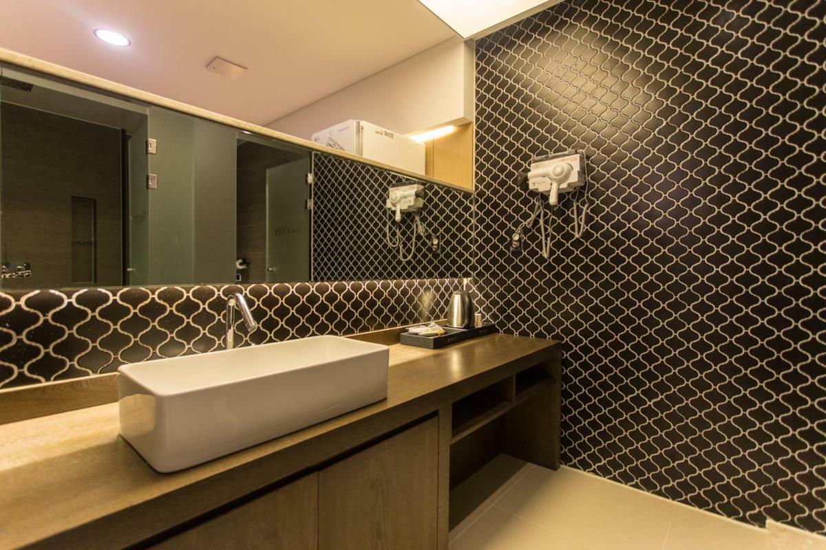 The City Hotel Jeonju Esterno foto